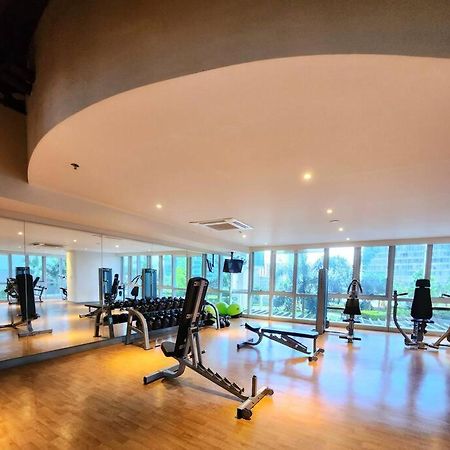 Cosy Executive 1 Bedroom Uptown Parksuites Ultra Fast Internet 마닐라 외부 사진