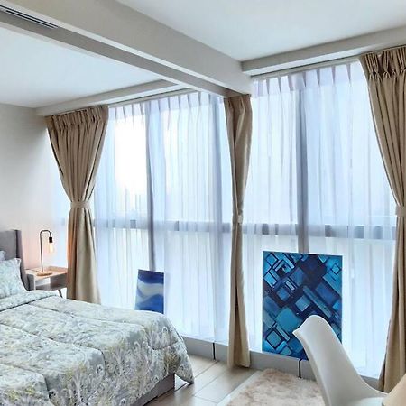 Cosy Executive 1 Bedroom Uptown Parksuites Ultra Fast Internet 마닐라 외부 사진