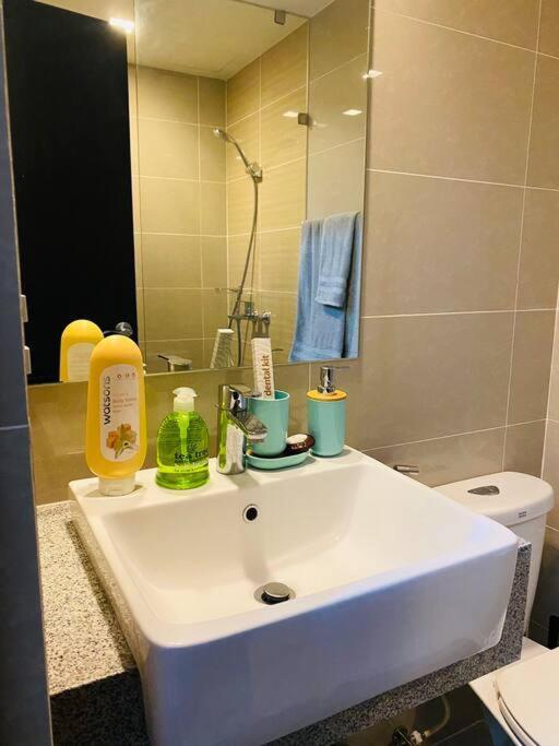 Cosy Executive 1 Bedroom Uptown Parksuites Ultra Fast Internet 마닐라 외부 사진